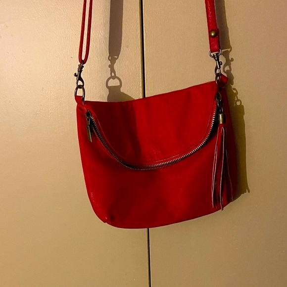 Vera Pelle Elegant Italian Leather  Red Crossbody Bag - Picture 6 of 7